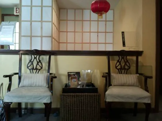 Emily Michael Too Skin Care/PureVitelle Clinic Picture 2