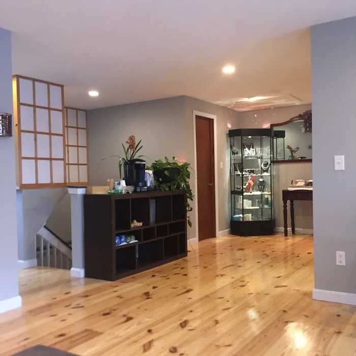 Emily Michael Too Skin Care/PureVitelle Clinic Picture 6