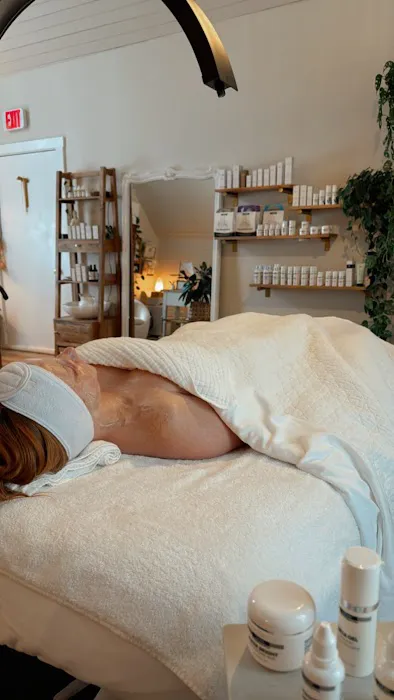 Beauty & The Body Picture 9