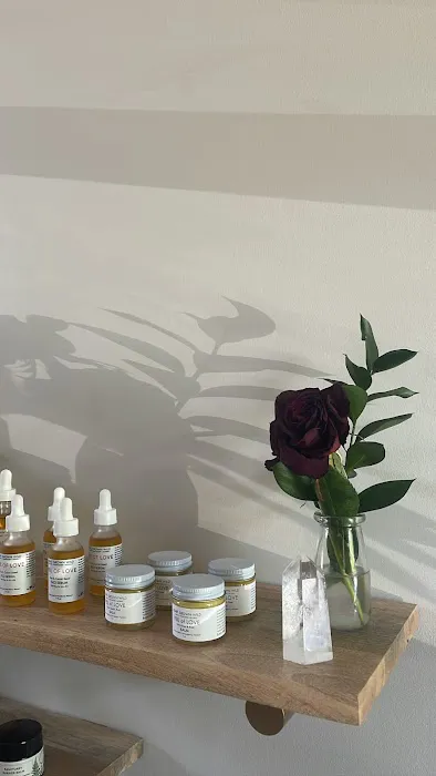 Beauty & The Body Picture 5