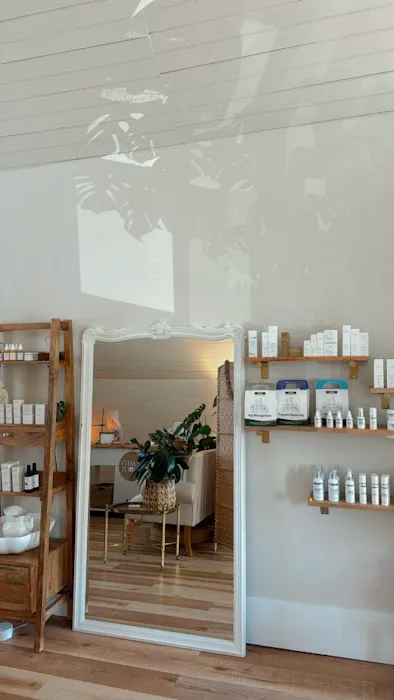 Beauty & The Body Picture 6