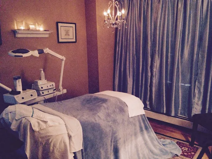 Glow Facial Spa Picture 2