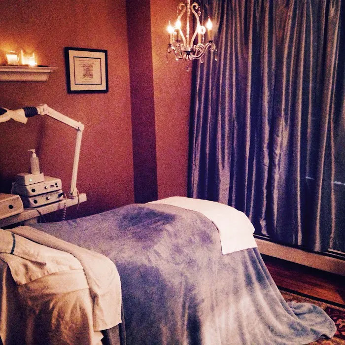 Glow Facial Spa Picture 1