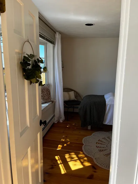 Studio Bloom Skincare Picture 4