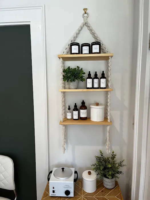 Studio Bloom Skincare Picture 7