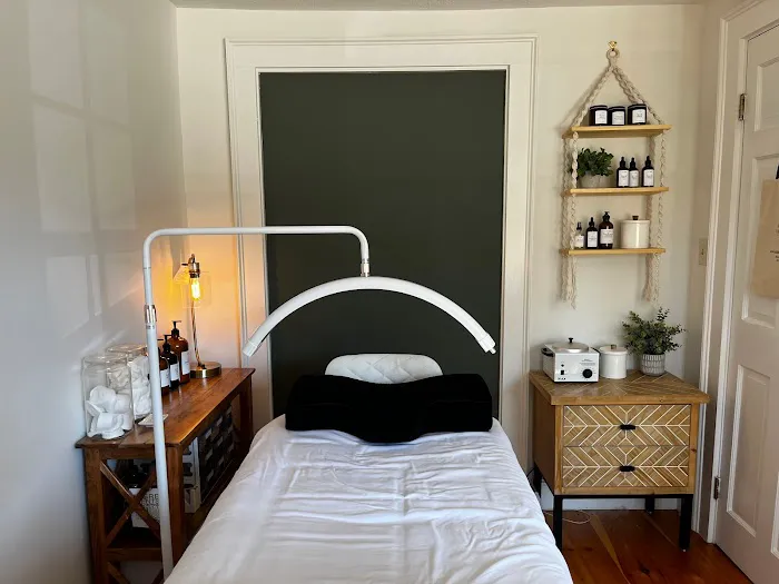 Studio Bloom Skincare Picture 8