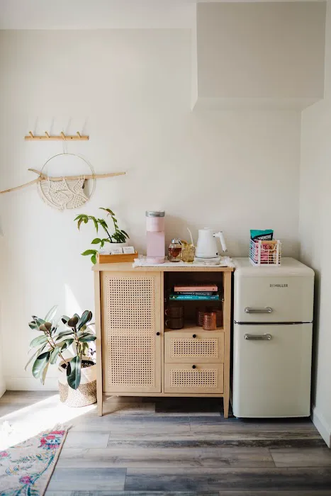 Aesthetics by Allie Picture 9