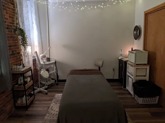 Heather Adams Picture 3