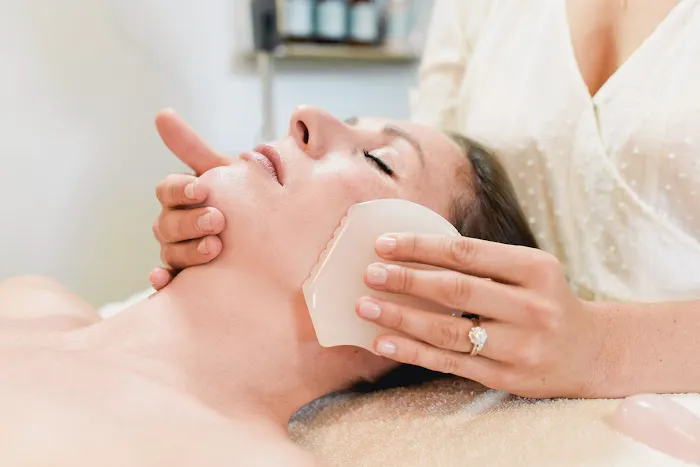 Therin Holistic Beauty Picture 2