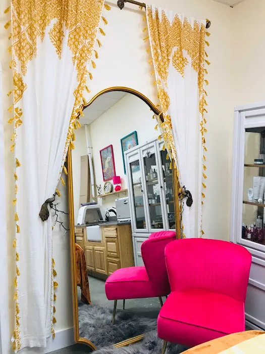 Theia Skin Studio Picture 1