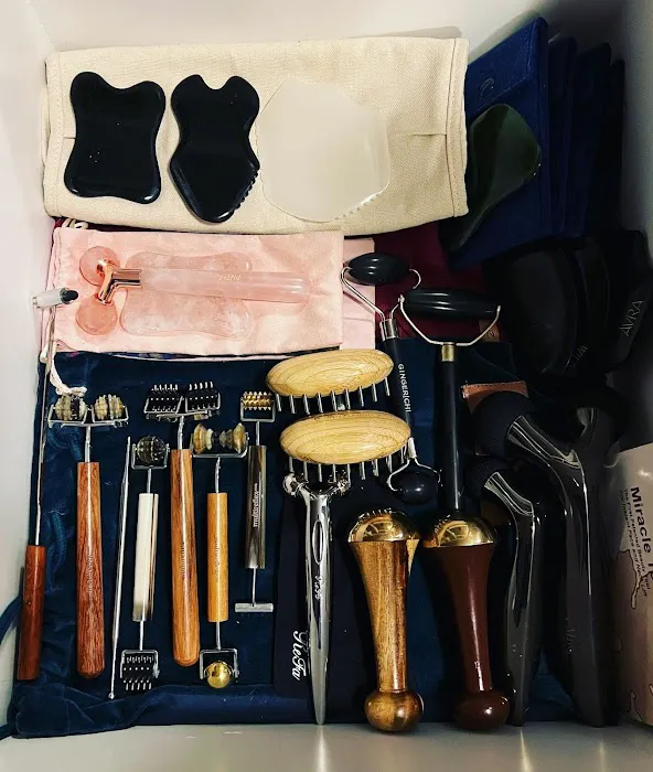 Theia Skin Studio Picture 5