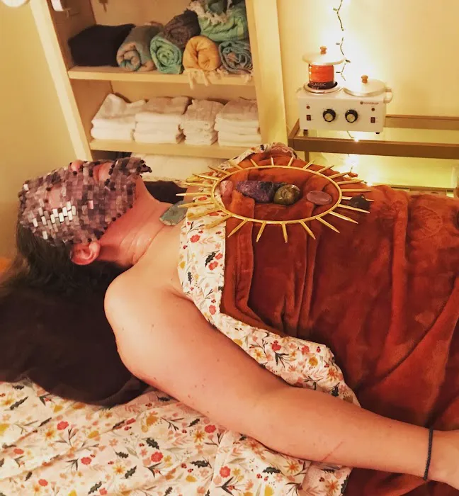 Theia Skin Studio Picture 9