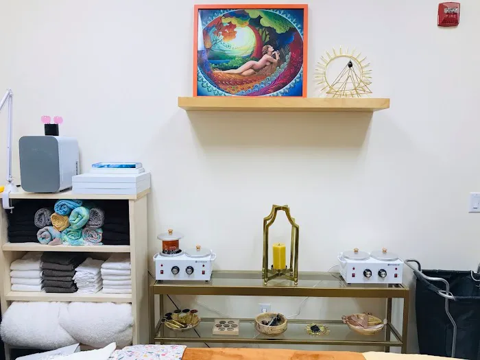 Theia Skin Studio Picture 7