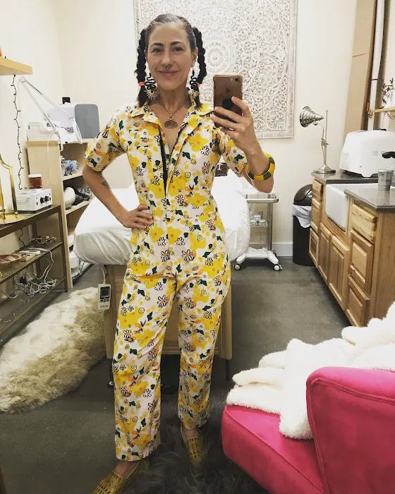 Theia Skin Studio Picture 10