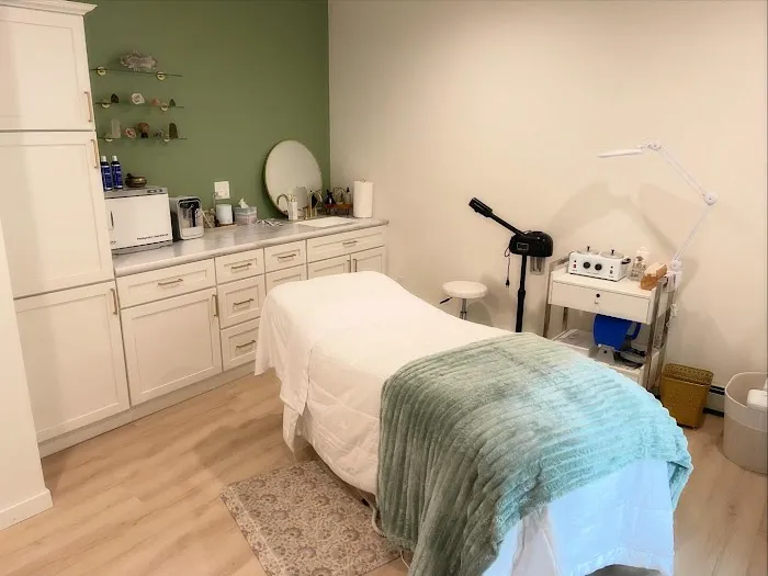 Spa 281 (Ashmarie Esthetics) Picture 1