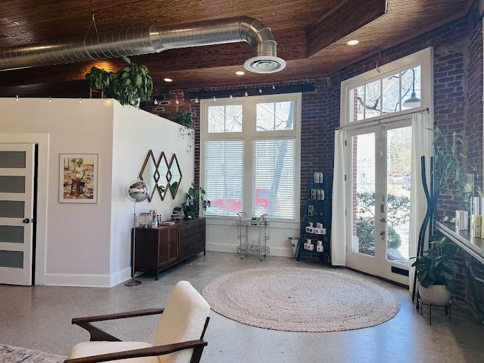 Ashleigh Jane Esthetics Picture 9