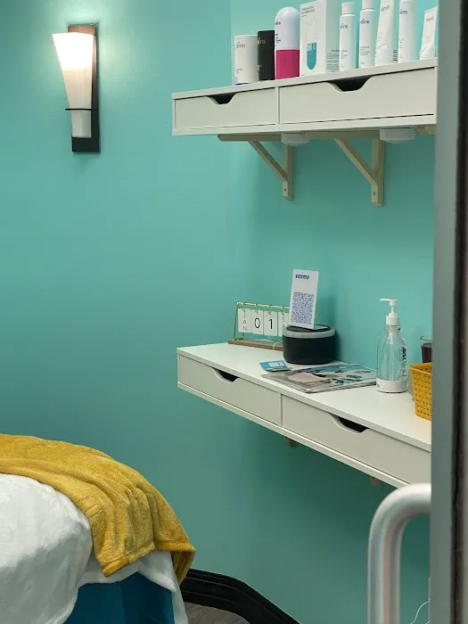 About Face Atelier Picture 2