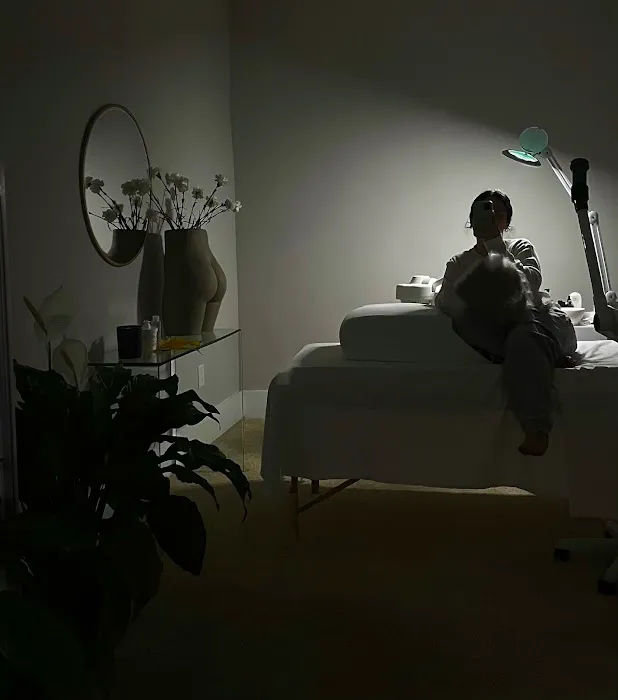 BareMer Spa Picture 3