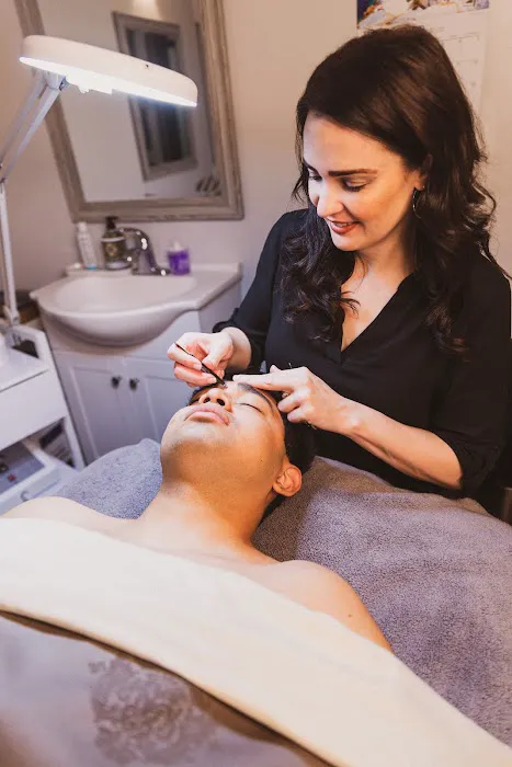 Pure Beauty & Style Picture 9