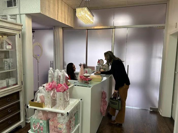 Flawless Skin Boutique Med Spa - Fillers - Skin Tightening Picture 8