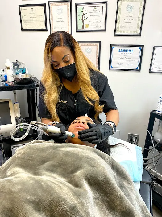 Eunique Radiance Aesthetics & Skincare Picture 3