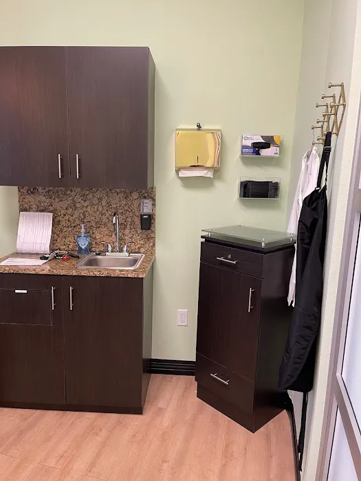 Skyn Deep Studio Picture 3