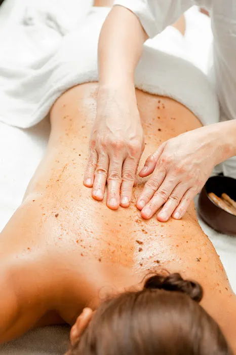 GLO Esthetics Picture 2