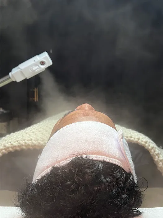 GLO Esthetics Picture 3