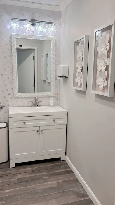 Yuna Skin & Body Solution 2 Picture 6