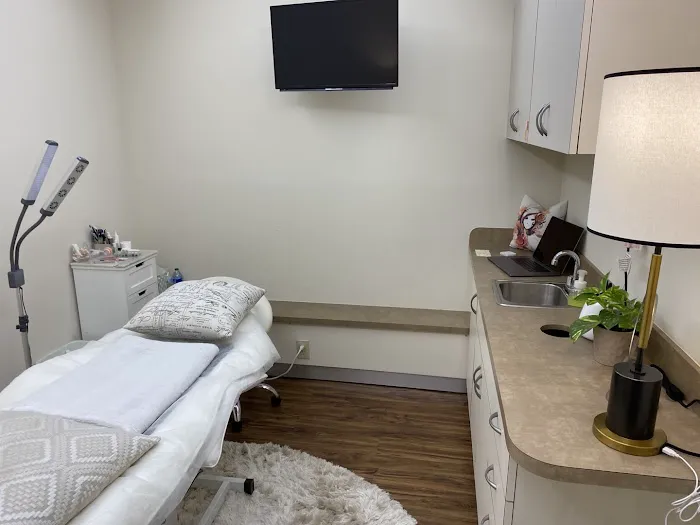 Hera Skin Care. Facial Skin Care. 헤라 스킨 케어 Picture 4