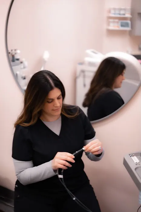 The Luminous Beauty Bar Picture 4