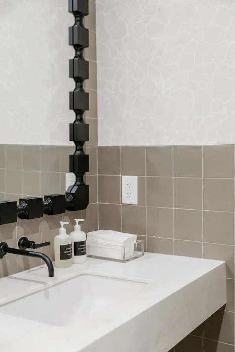 Skin Pharm Picture 8