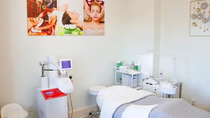 Love & Glow Picture 1