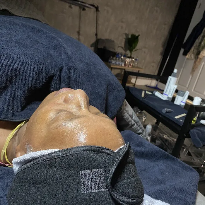 Skintique By Tay Picture 2