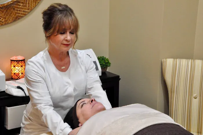 Purre Face & Body Picture 1