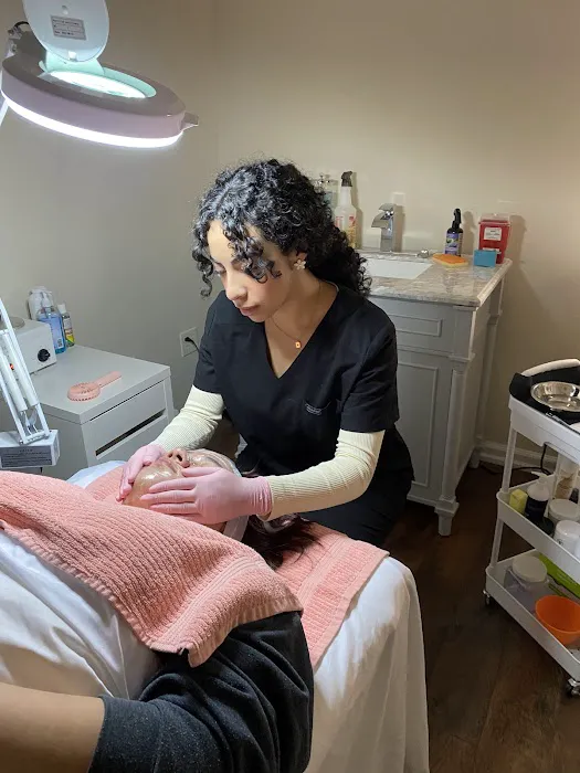 Genuine Beauty - Facials + Brows Picture 6