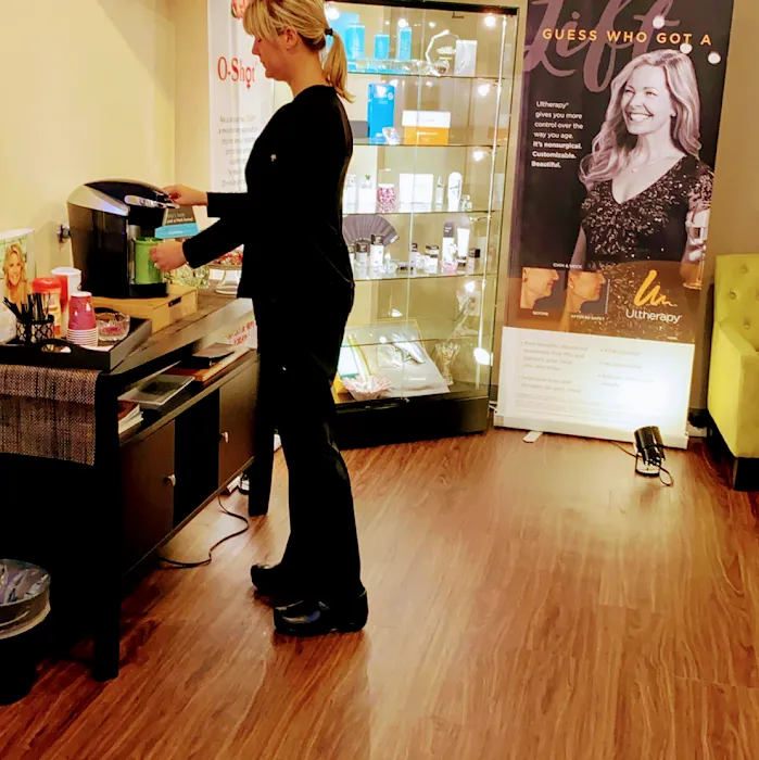 MI Body Contours and Cosmetics MedSpa Picture 4