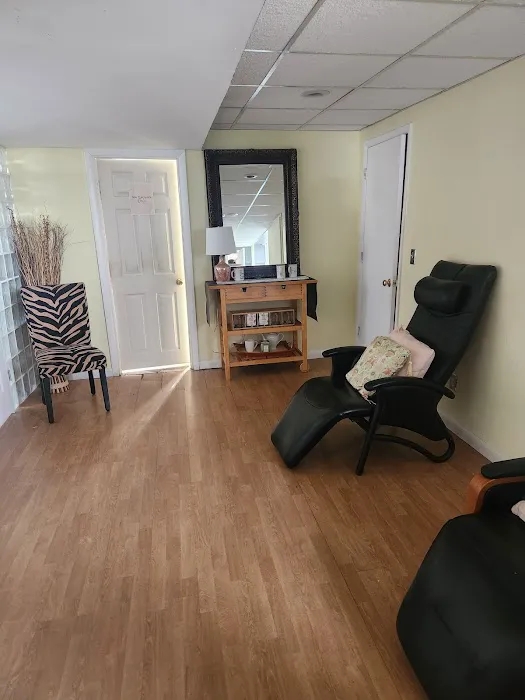 Aisha Tiffany Skin Studios Picture 1