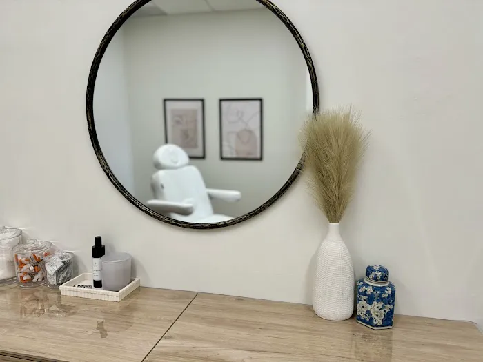 The Skin Room Picture 3