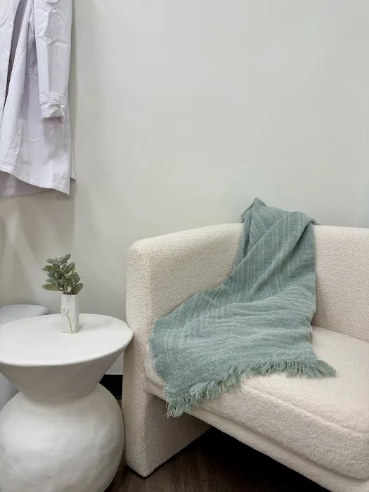 The Skin Room Picture 7