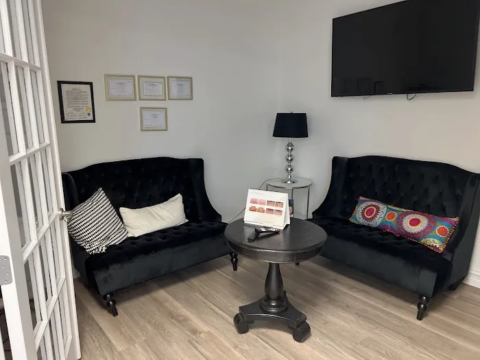 Glow & Contour Wellness MedSpa Picture 6