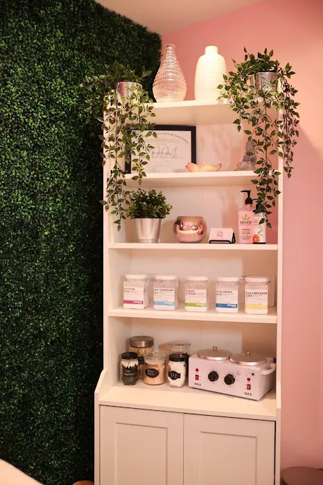 Reilly Rae Aesthetics Picture 1