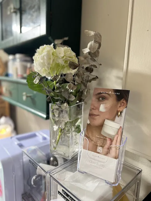 Eclectic Beauty Esthetics Picture 10