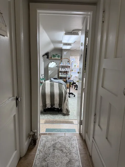 Eclectic Beauty Esthetics Picture 9