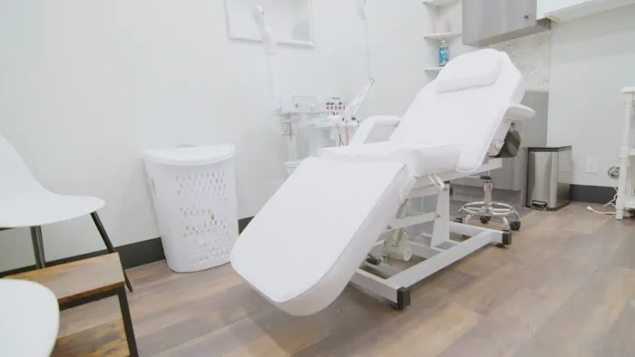 Pamper Me Pretty Esthetics Picture 3