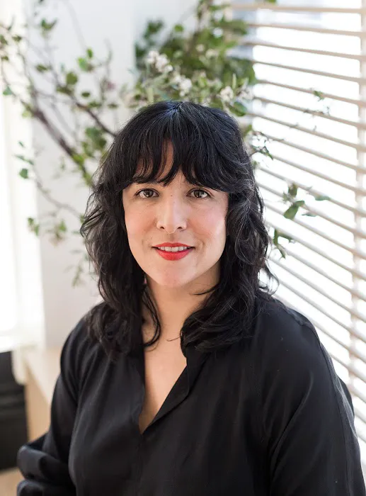 VERA Skin Studio | Shop Picture 5