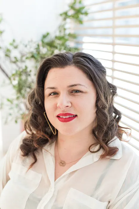 VERA Skin Studio | Shop Picture 4