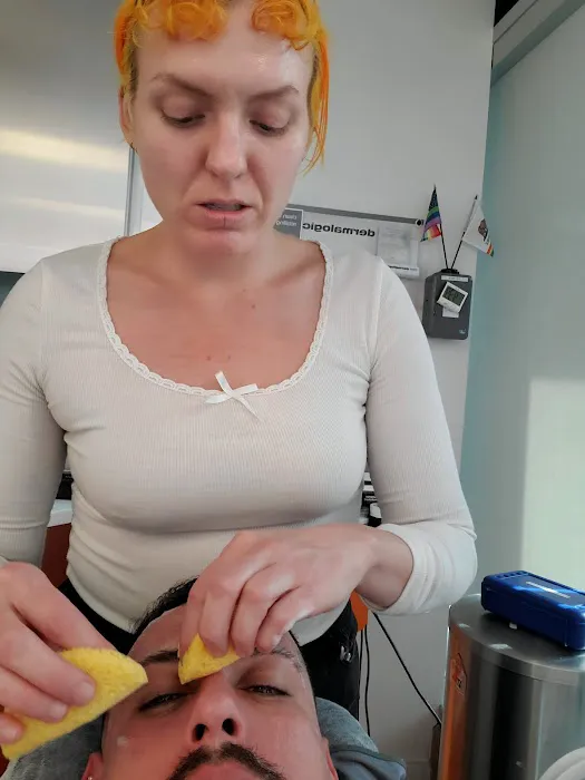 Skin on Market Picture 4