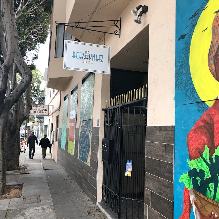 The Beez Kneez Skin Care & Acne Clinic Picture 4