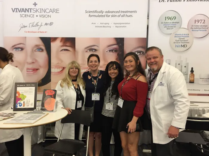 The Beez Kneez Skin Care & Acne Clinic Picture 6